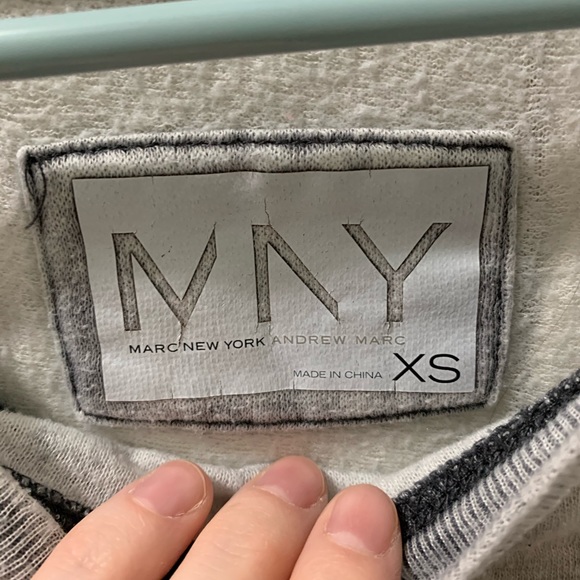 Mark New York size x small distressed sweater - Picture 2 of 2